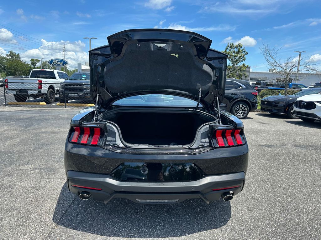 2025 Ford Mustang GT Image 52 of 57