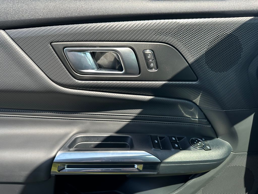 2025 Ford Mustang GT Image 41 of 57