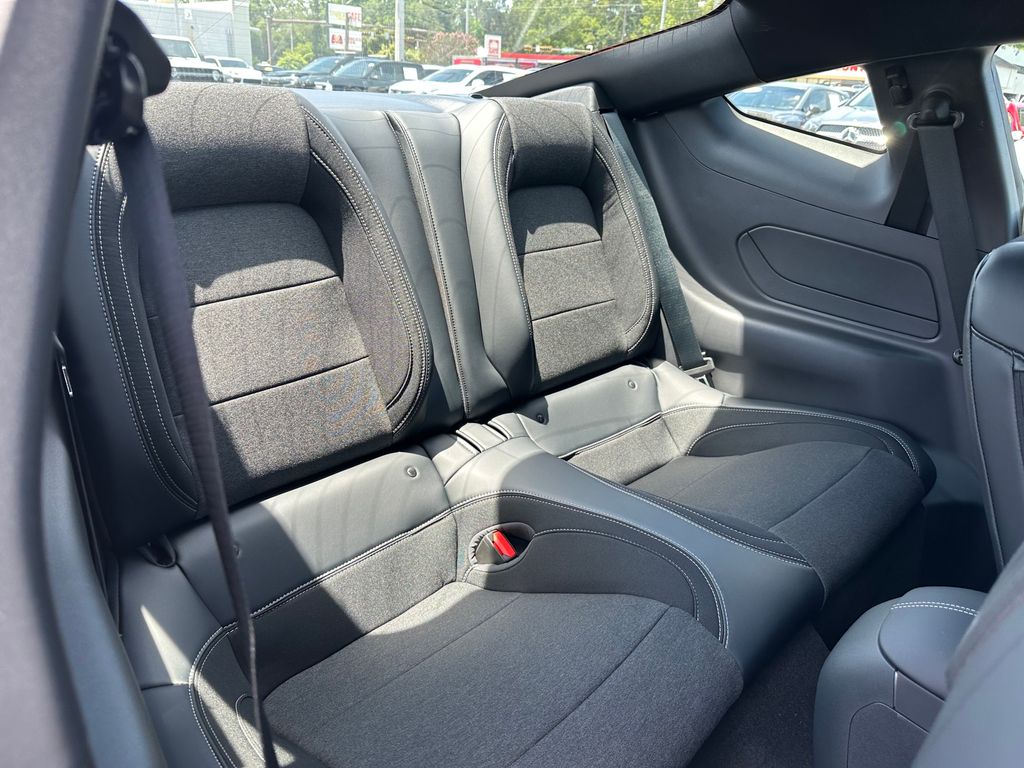 2025 Ford Mustang GT Image 21 of 57