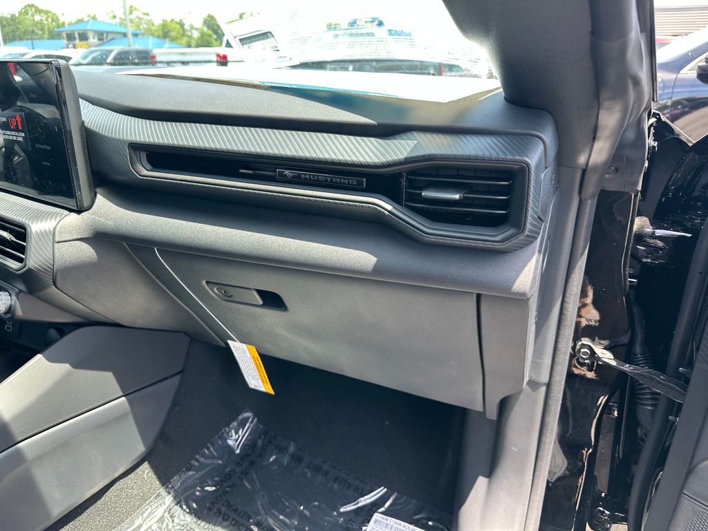 2025 Ford Mustang GT Image 20 of 57