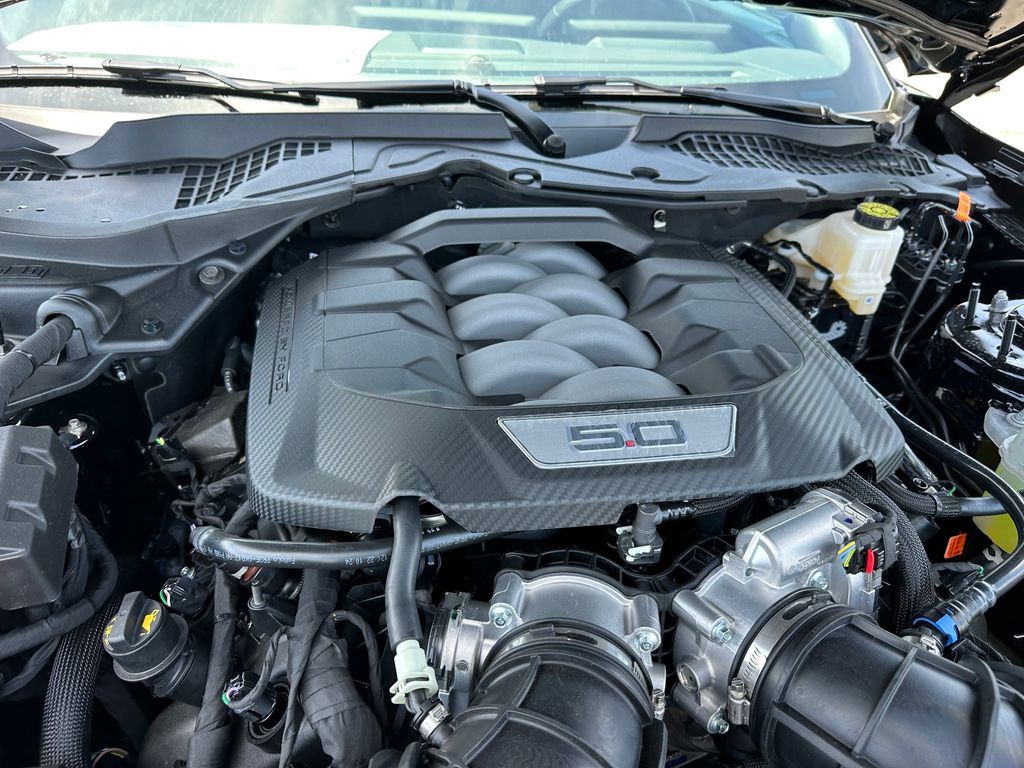 2025 Ford Mustang GT Image 12 of 57