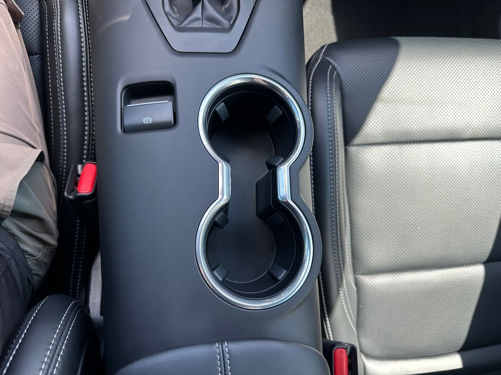 2025 Ford Mustang GT Image 38 of 57