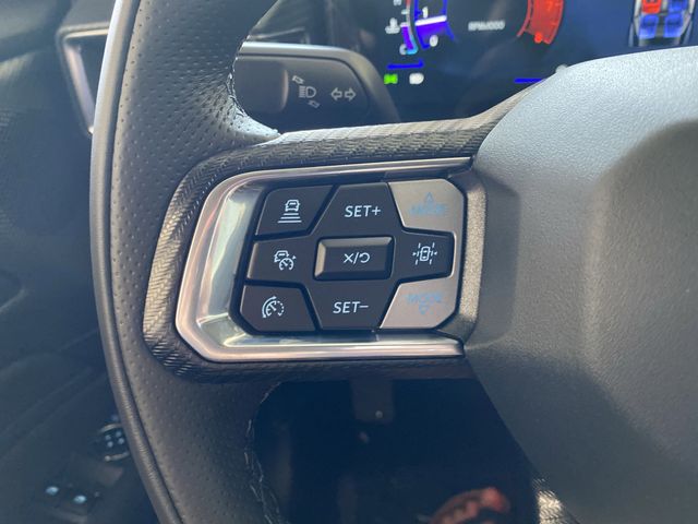 Vehicle image 28 of 34
