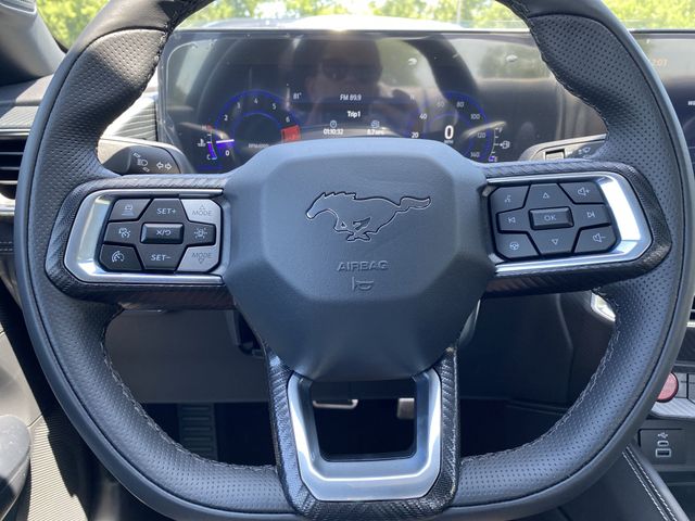 Vehicle image 14 of 34