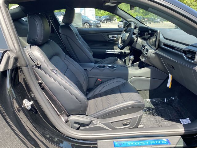 Vehicle image 11 of 34
