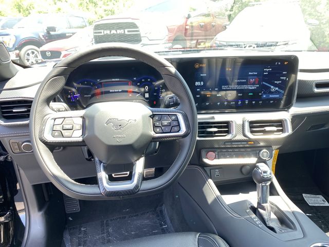 Vehicle image 13 of 34