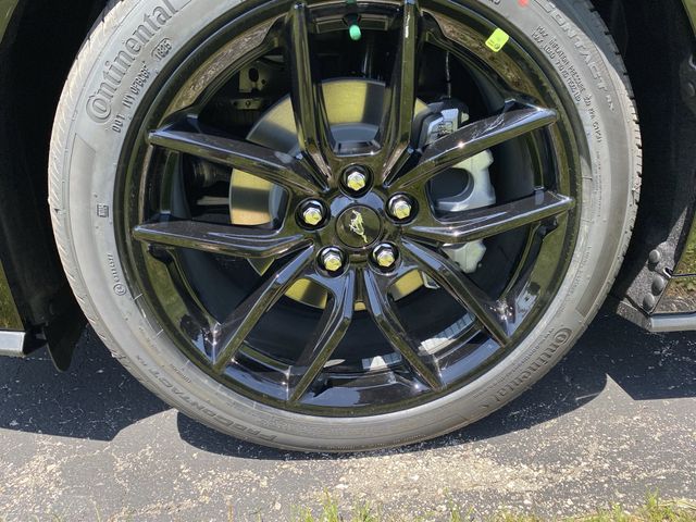 Vehicle image 8 of 34