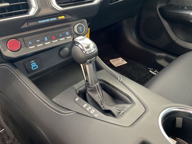 Vehicle image 23 of 34