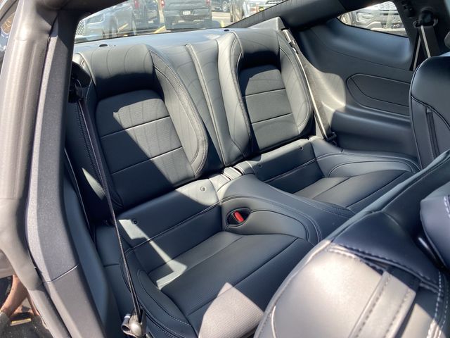 Vehicle image 10 of 34