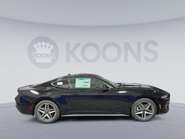 Vehicle image 4 of 33