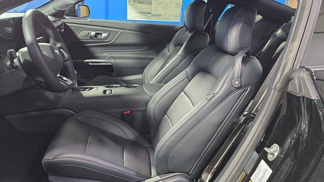 Vehicle image 9 of 33