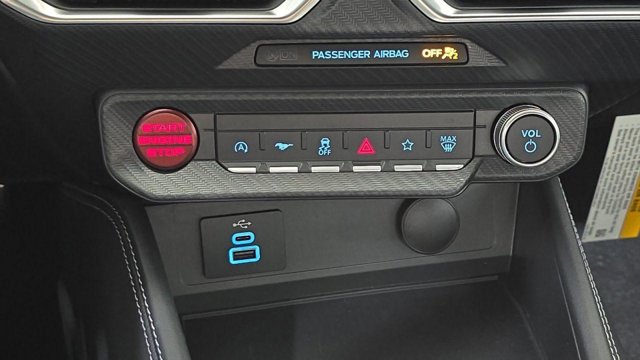 Vehicle image 23 of 33