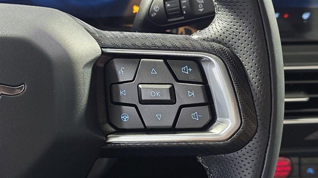 Vehicle image 16 of 33