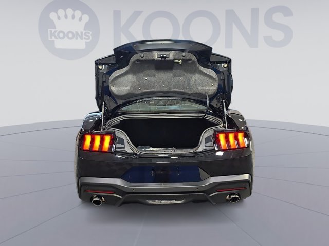 Vehicle image 29 of 33