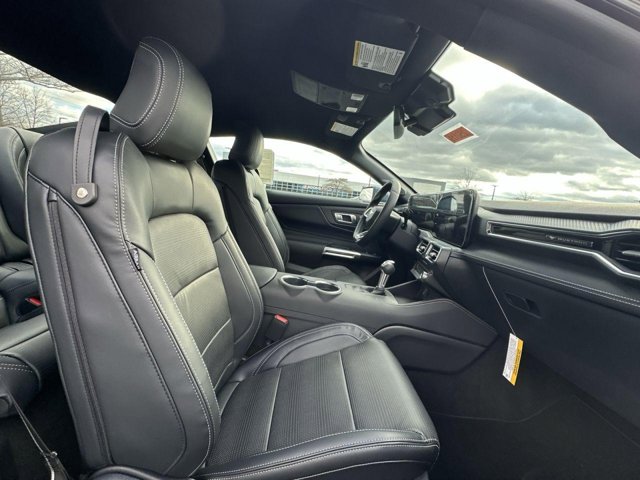 Vehicle image 24 of 26