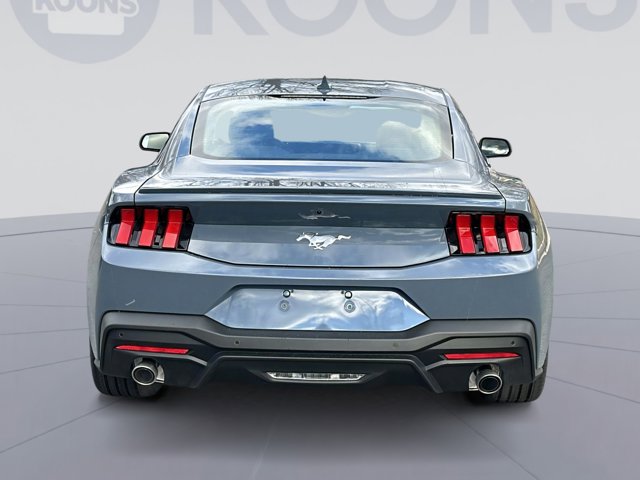Vehicle image 6 of 26