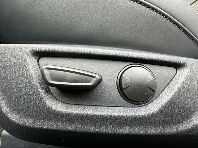 Vehicle image 10 of 26
