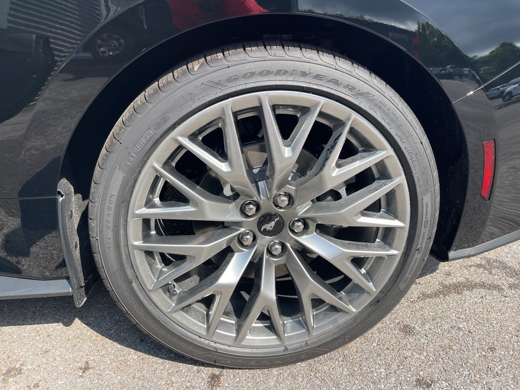 Vehicle image 32 of 32