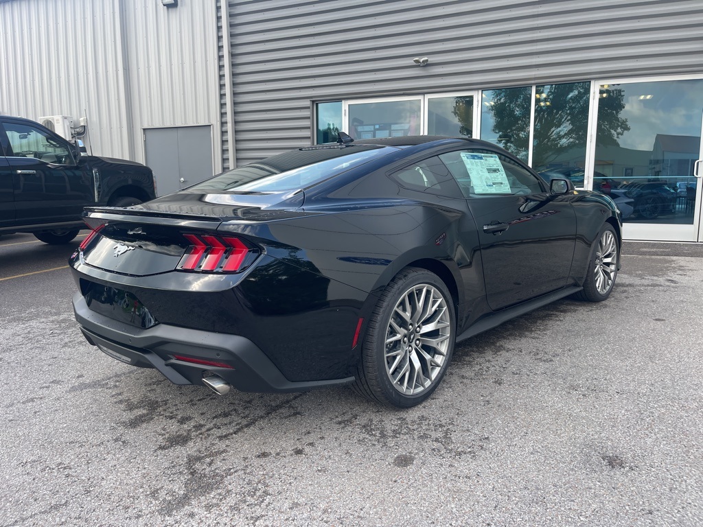 Vehicle image 5 of 32