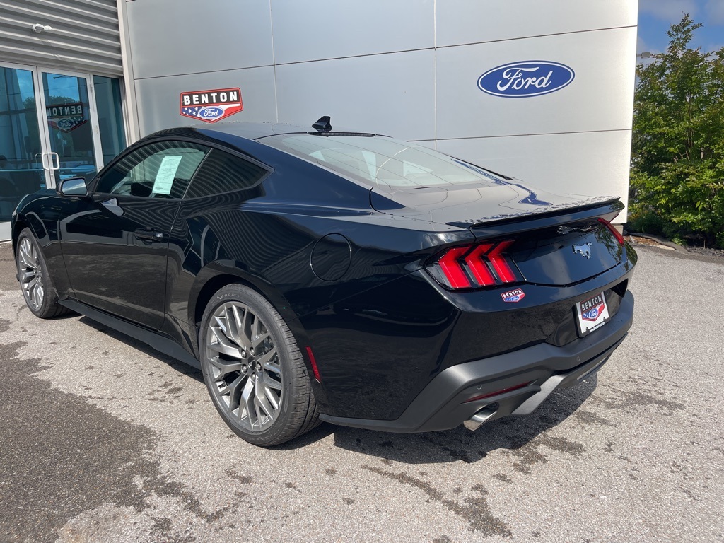 Vehicle image 7 of 32