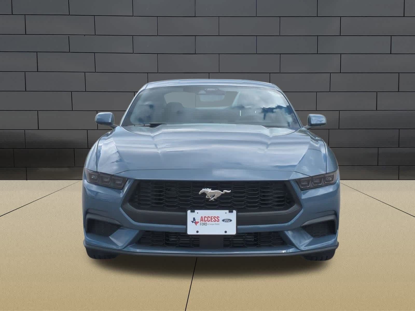 2025 Ford Mustang EcoBoost Image 3 of 32