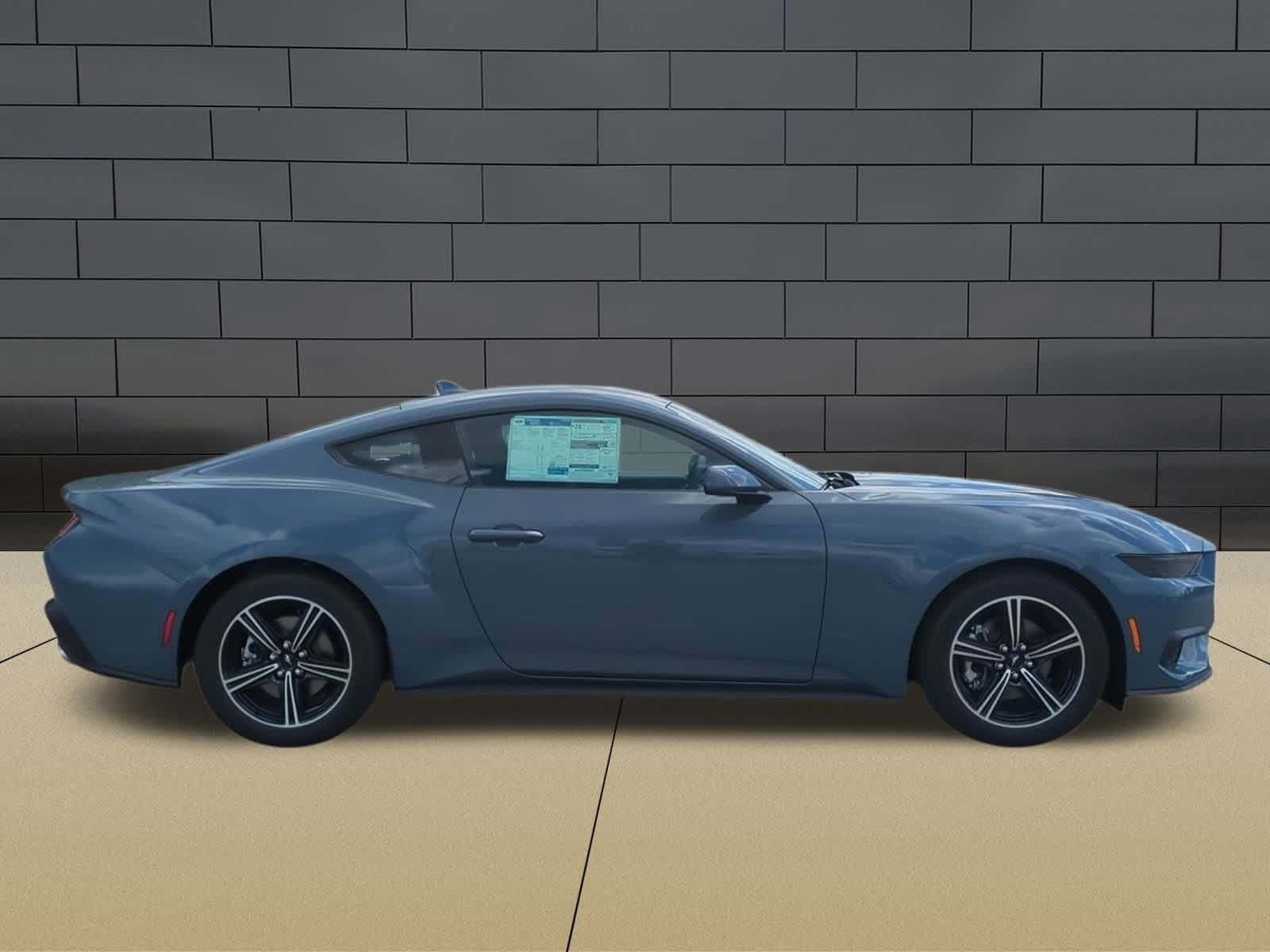 2025 Ford Mustang EcoBoost Image 5 of 32