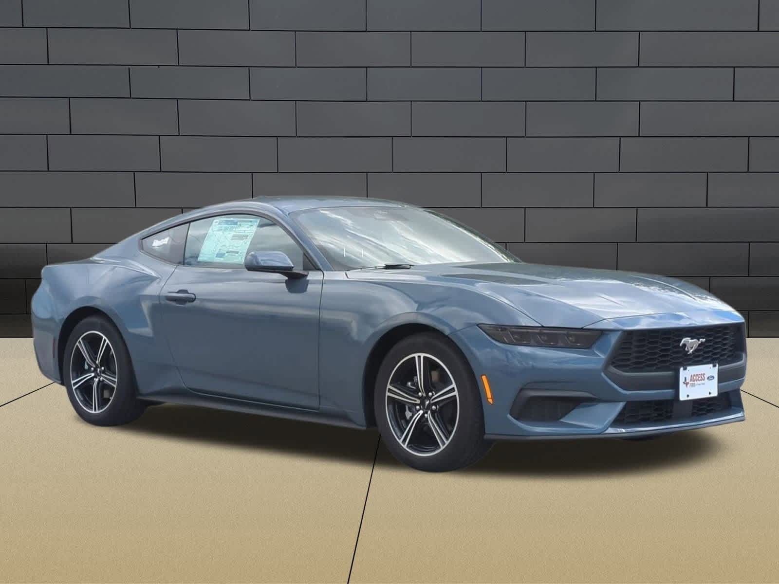 2025 Ford Mustang EcoBoost Image 4 of 32