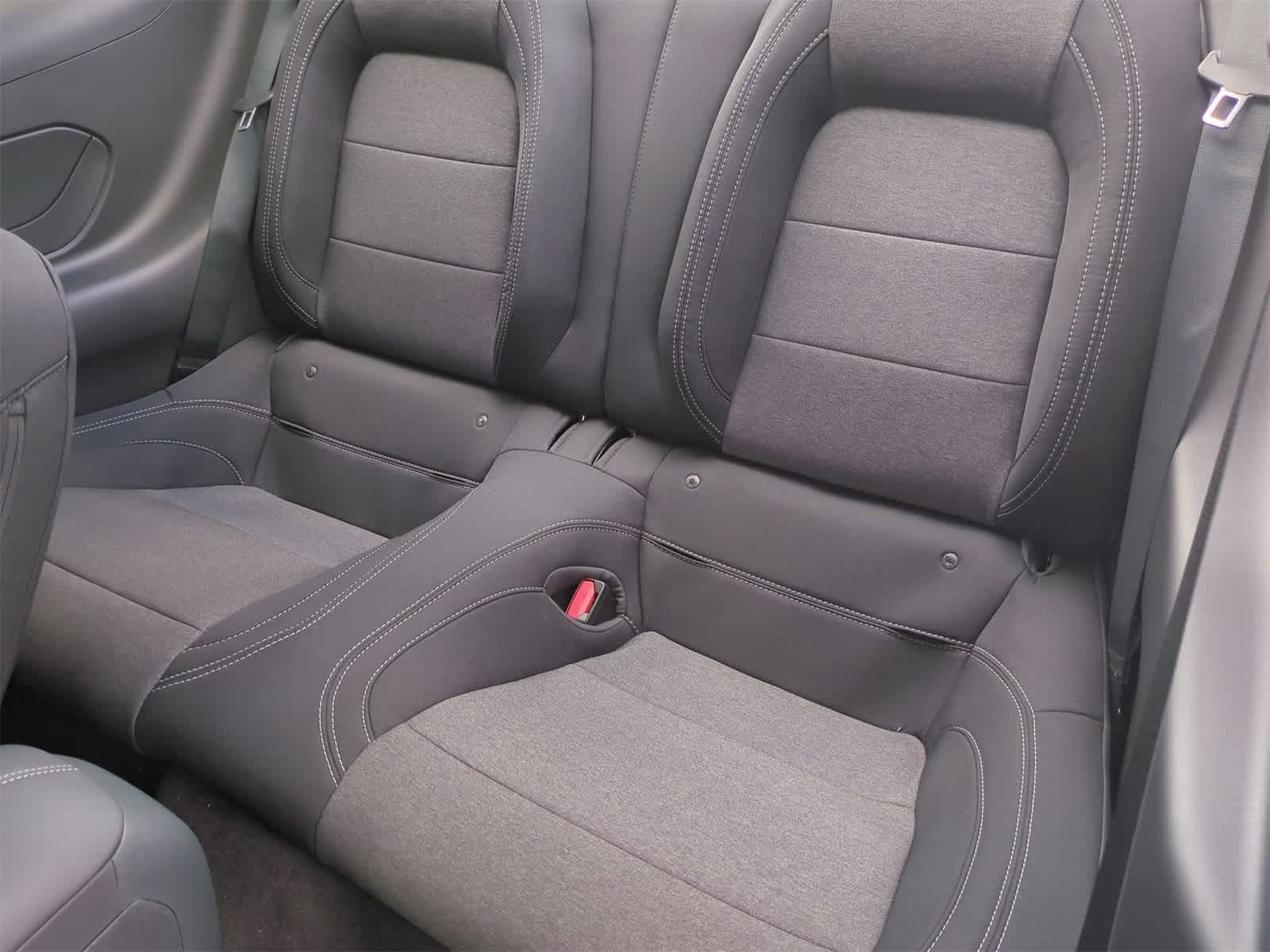 2025 Ford Mustang EcoBoost Image 15 of 32