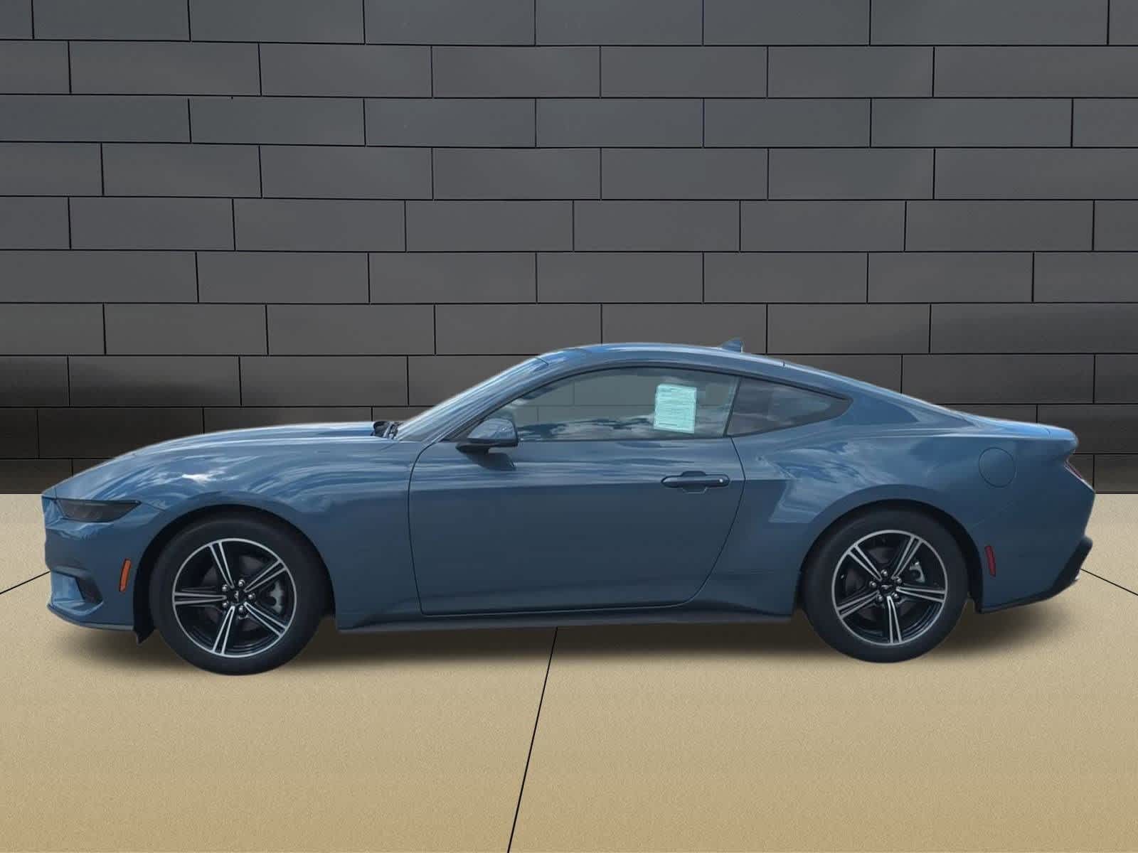 2025 Ford Mustang EcoBoost Image 9 of 32