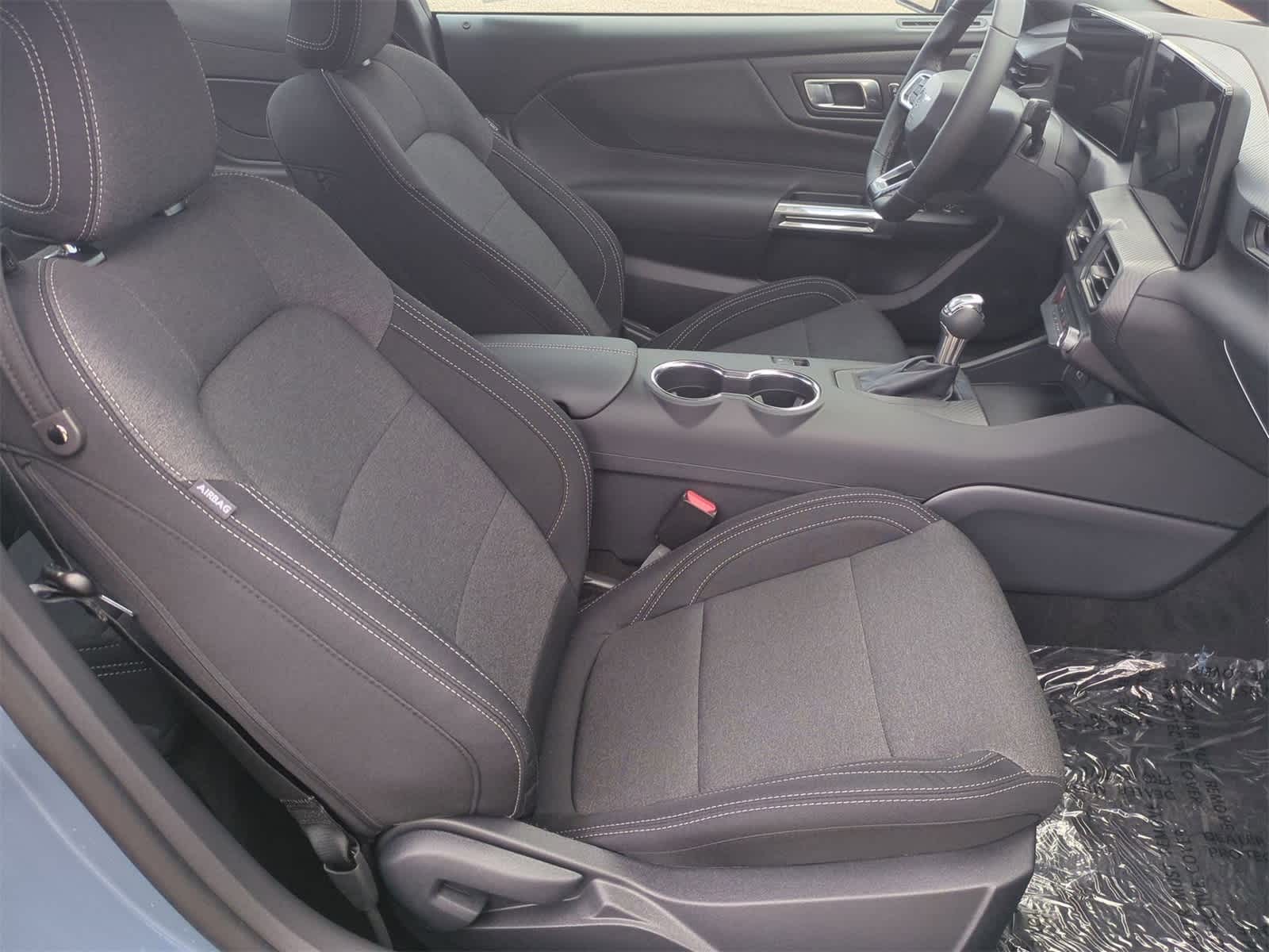 2025 Ford Mustang EcoBoost Image 14 of 32