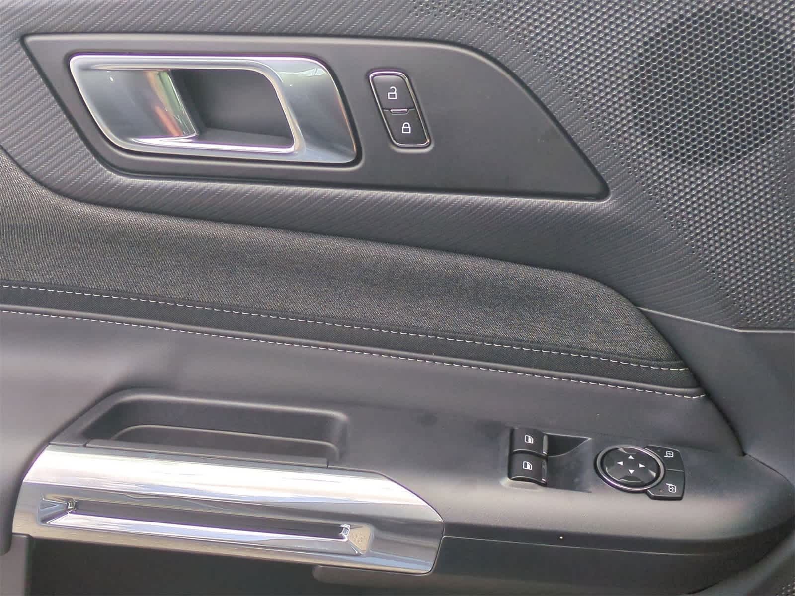 2025 Ford Mustang EcoBoost Image 31 of 32