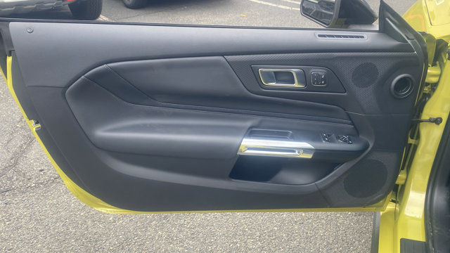 Vehicle image 10 of 27