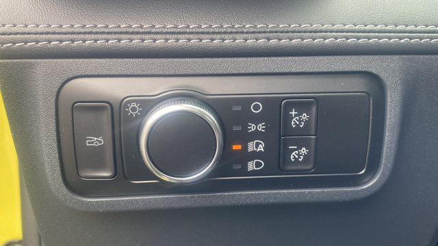 Vehicle image 12 of 27