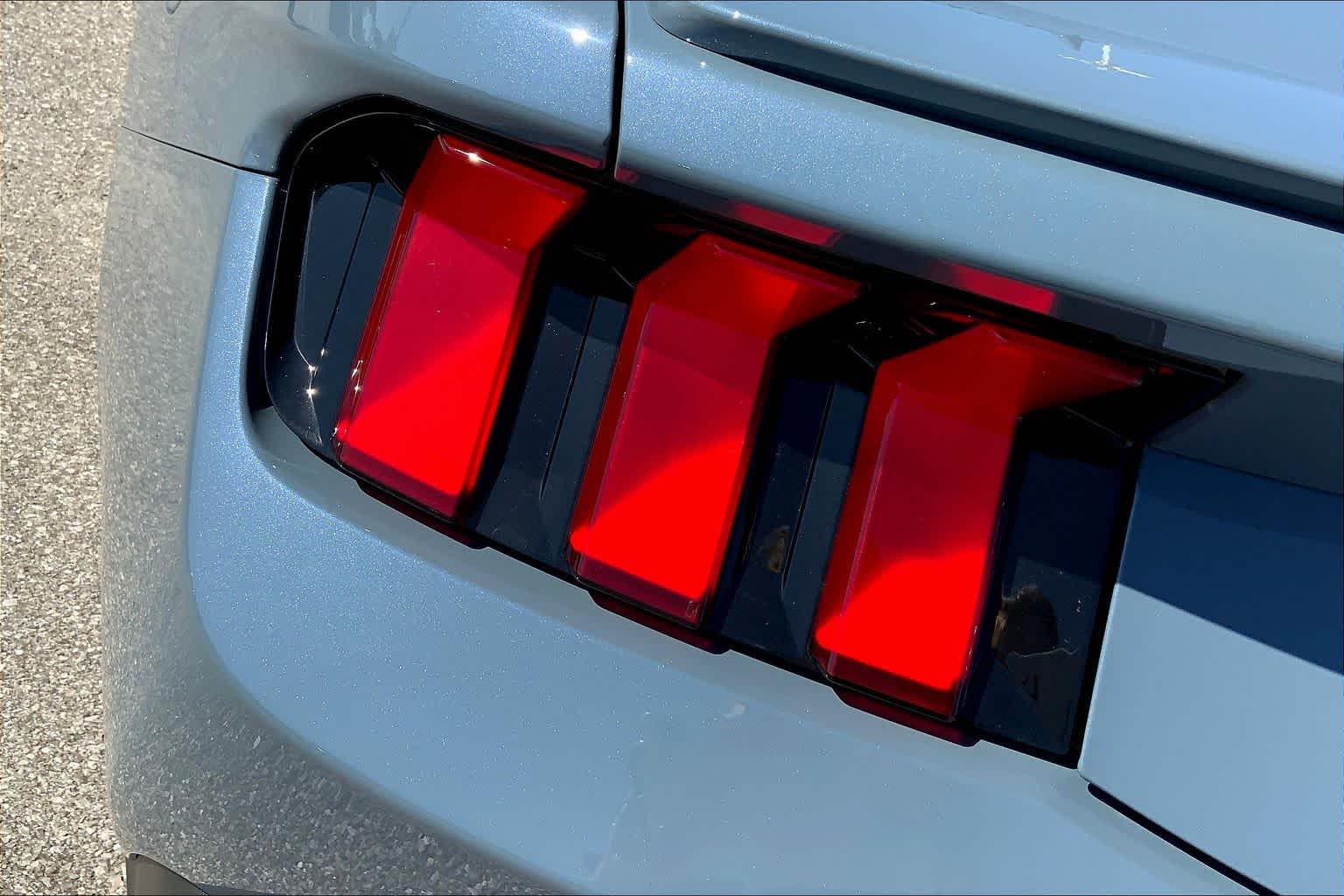 2025 Ford Mustang EcoBoost Premium Image 14 of 15