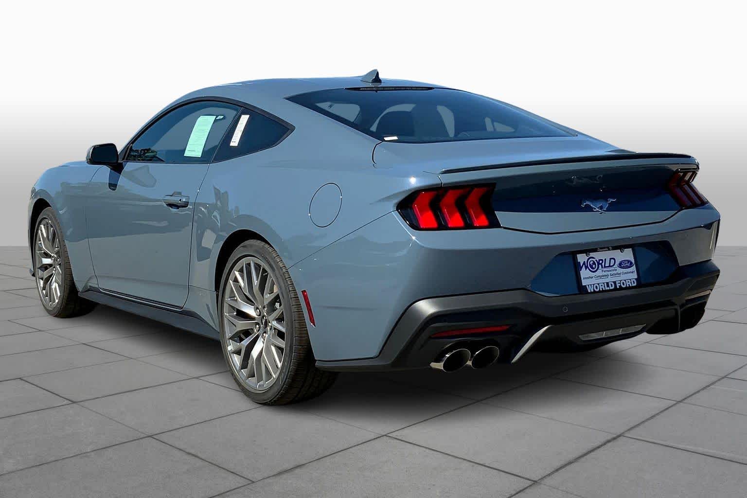 2025 Ford Mustang EcoBoost Premium Image 5 of 15