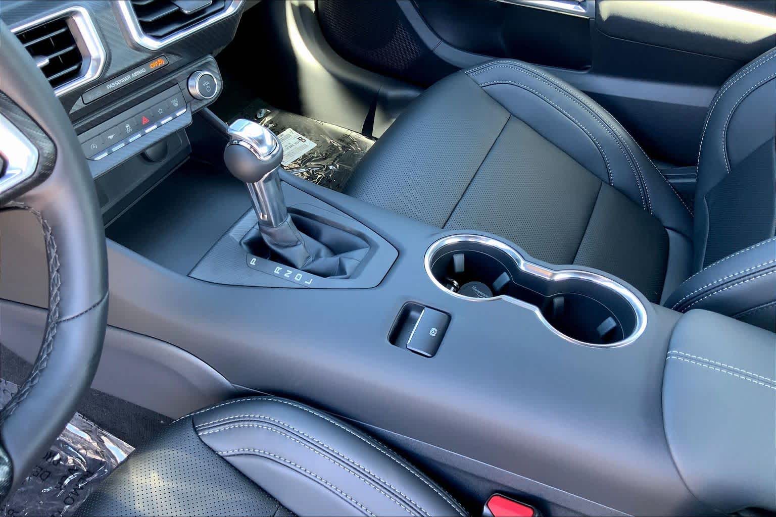 2025 Ford Mustang EcoBoost Premium Image 11 of 15