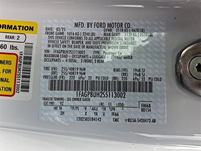 Vehicle image 8 of 9