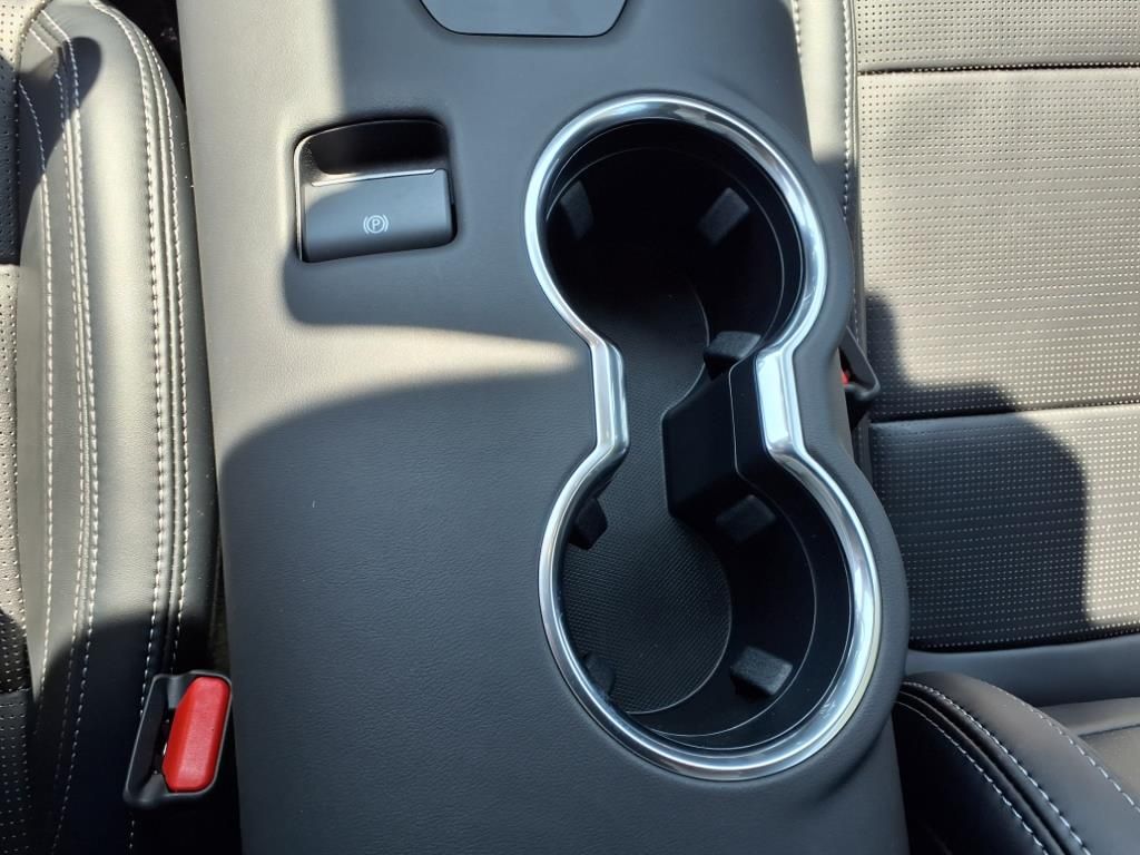 Vehicle image 24 of 58