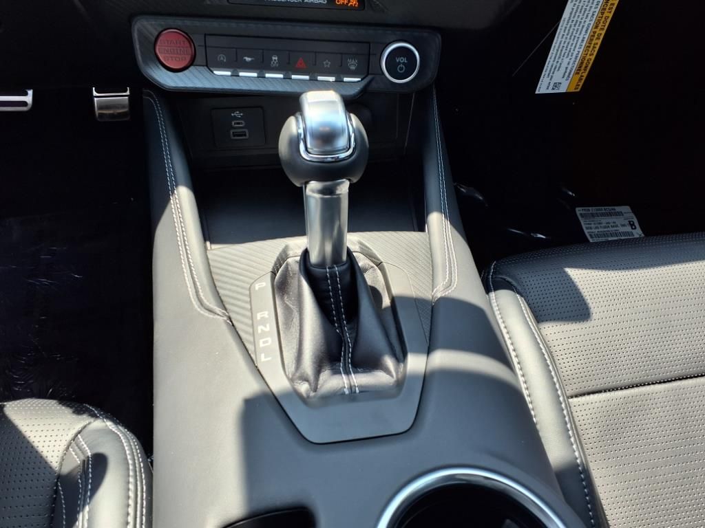 Vehicle image 23 of 58