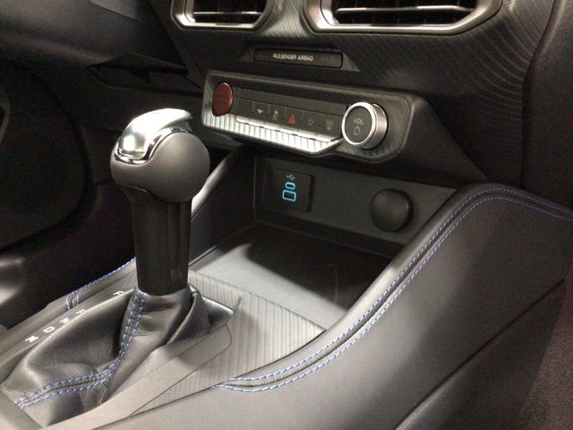 Vehicle image 34 of 39