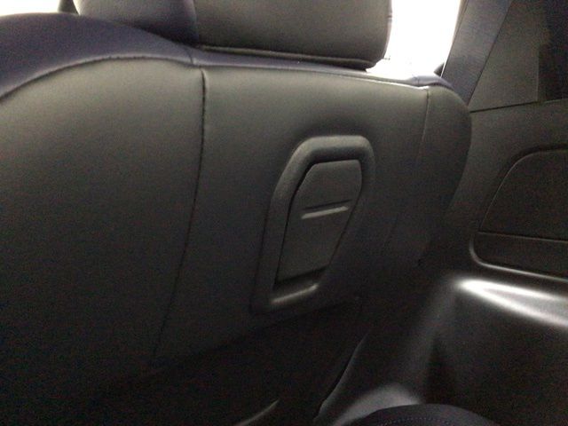 Vehicle image 29 of 39