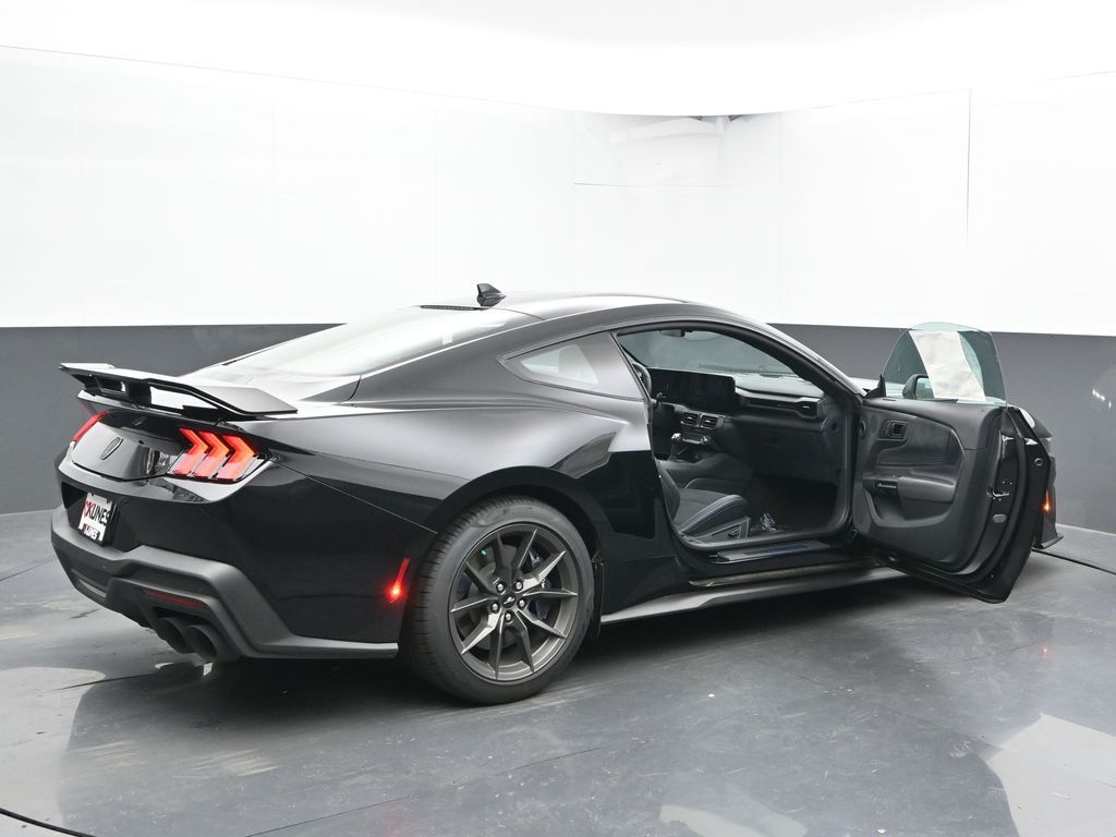 Vehicle image 33 of 63