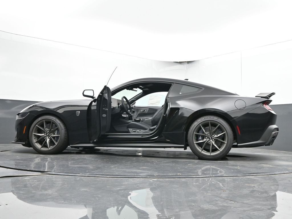 Vehicle image 40 of 63