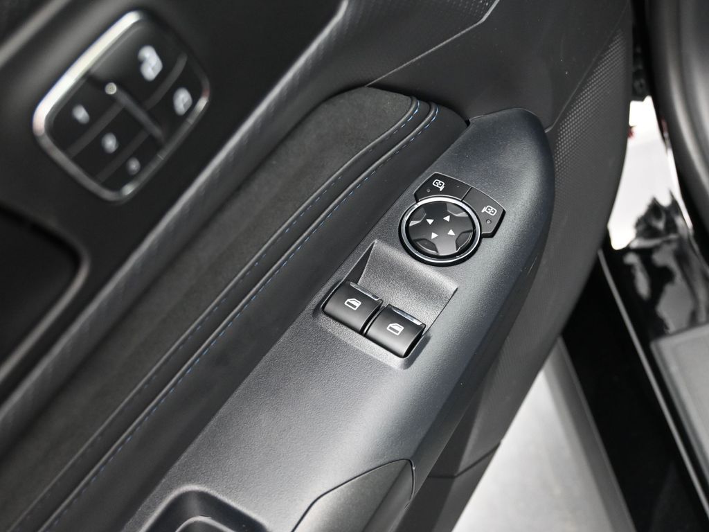 Vehicle image 60 of 63
