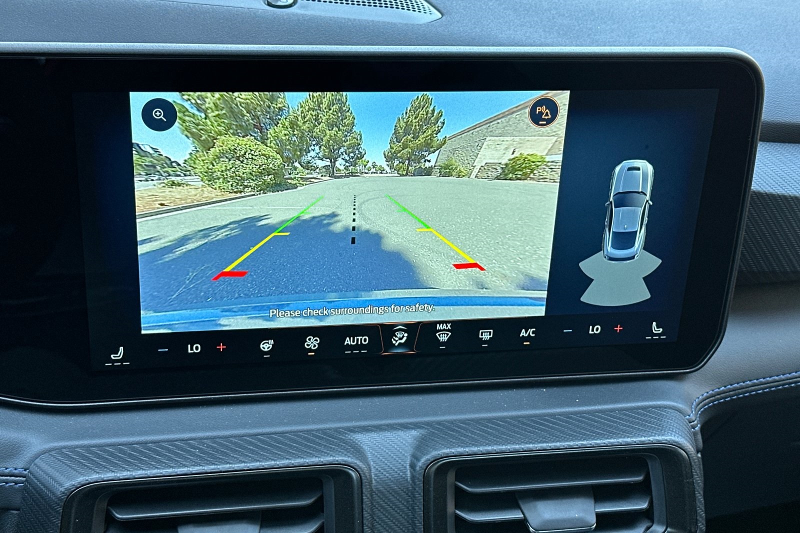 Vehicle image 16 of 31