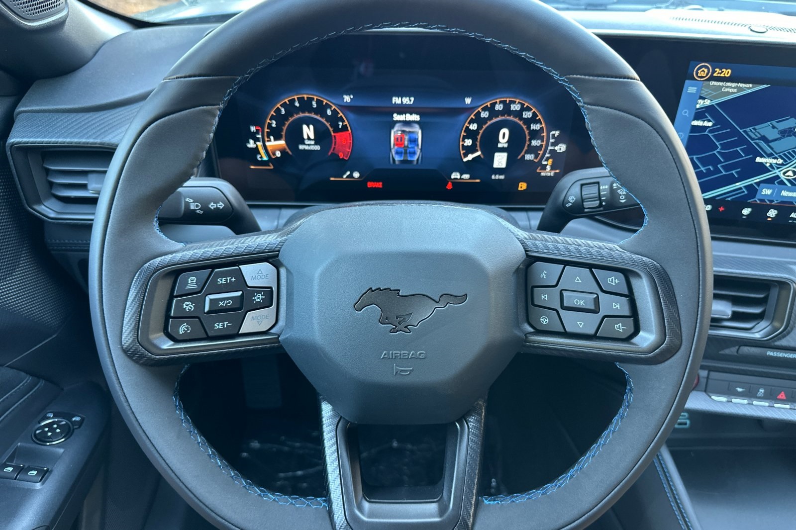 Vehicle image 14 of 31