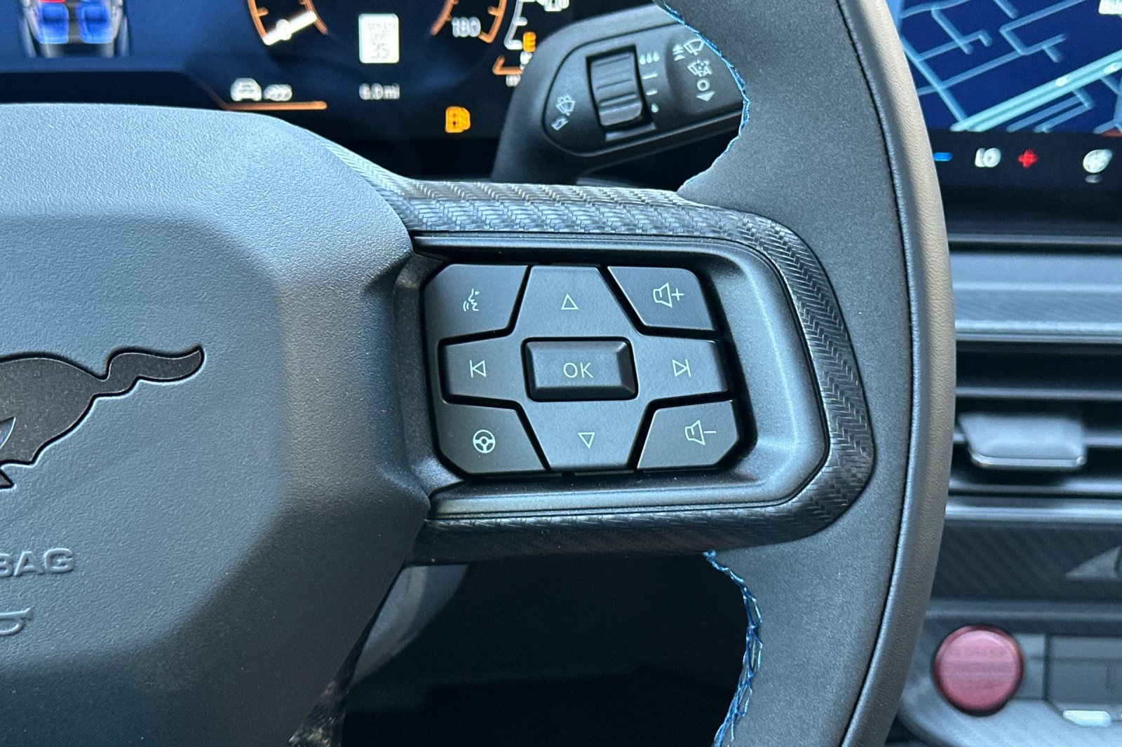 Vehicle image 26 of 31