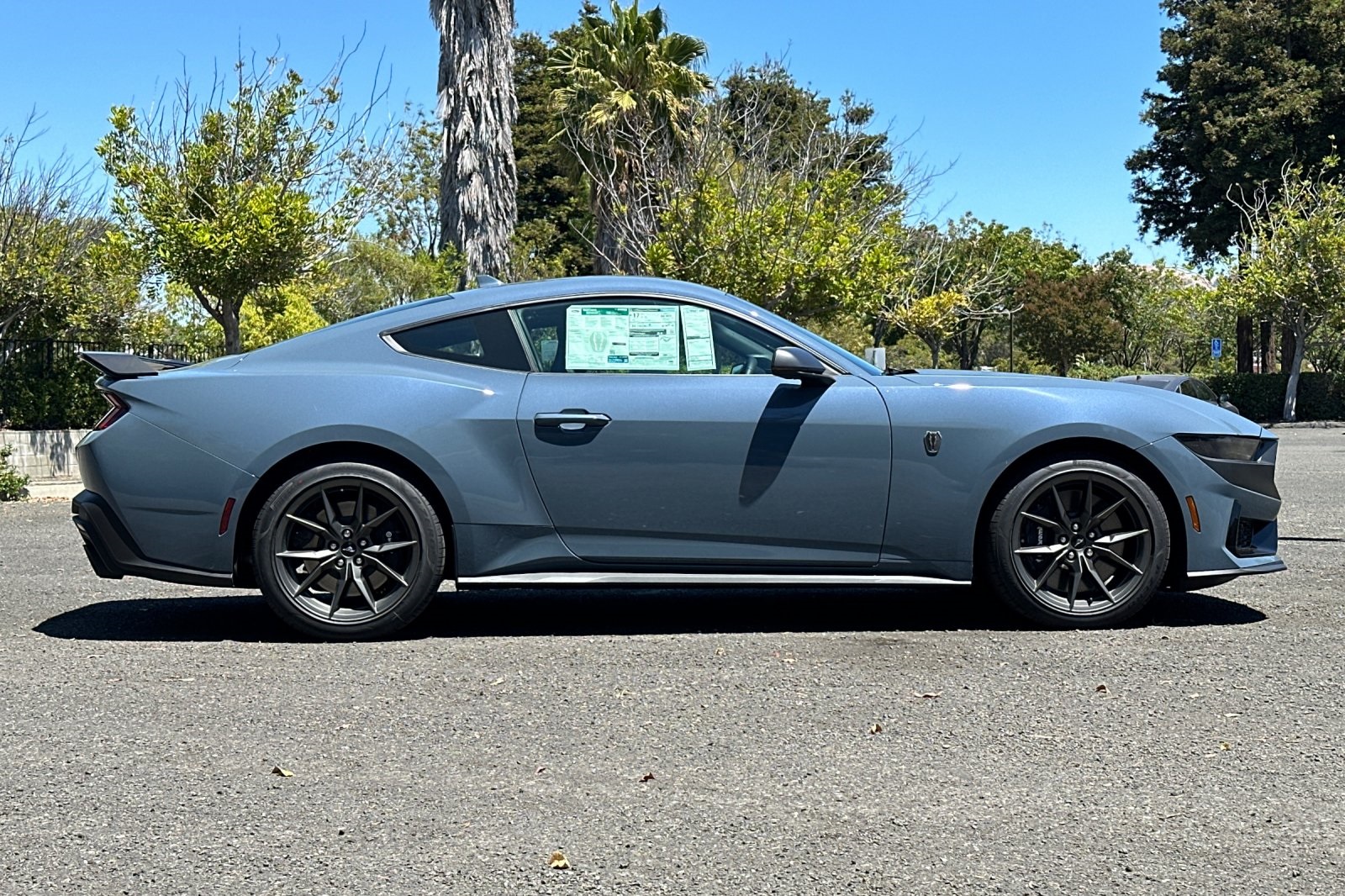 Vehicle image 3 of 31