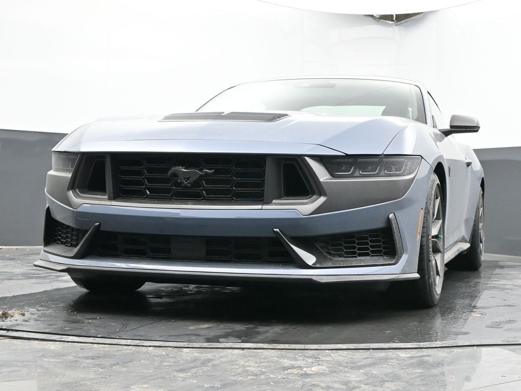 Vehicle image 4 of 71