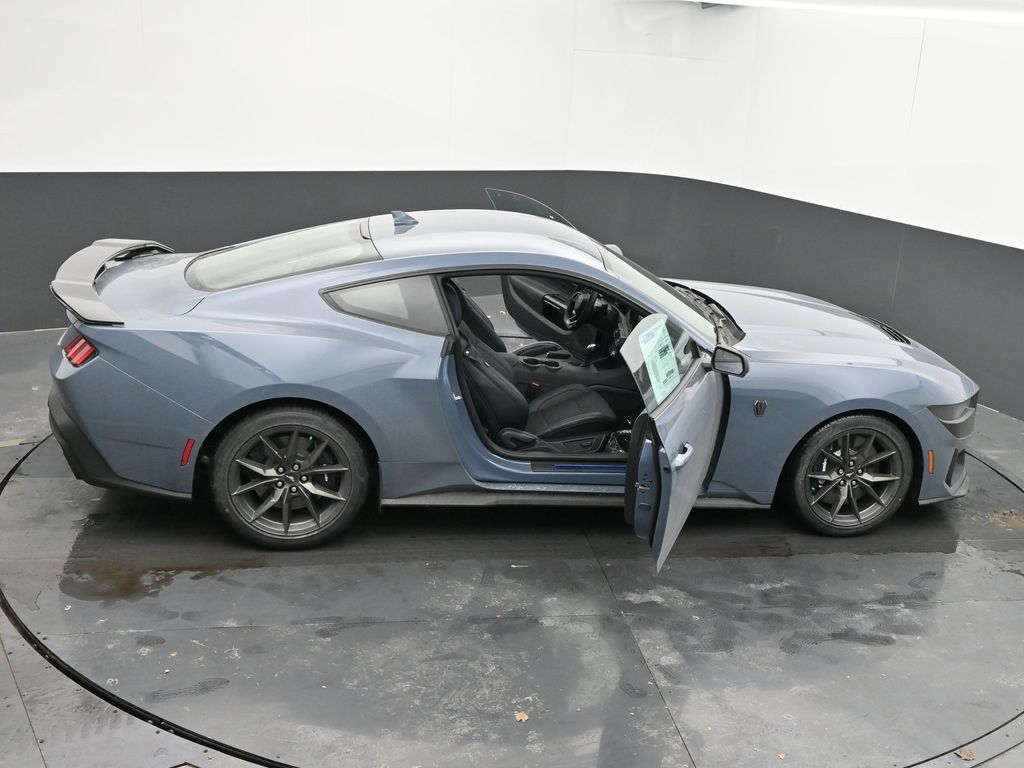Vehicle image 21 of 71